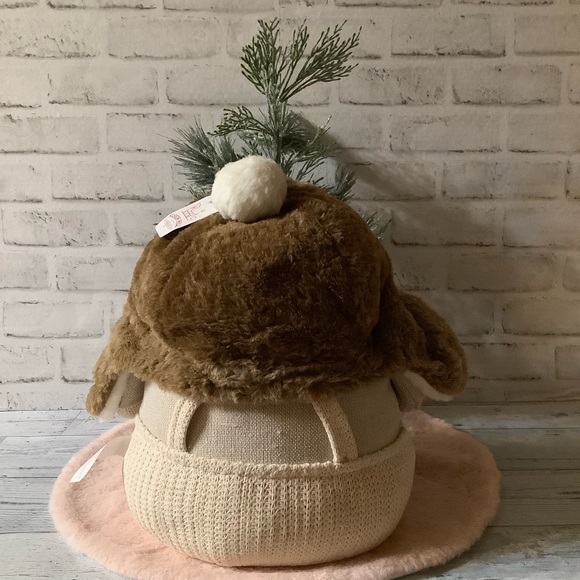 Sleigh Hill Trading Company Large Gnome With Snowshoe - Picture 3 of 6